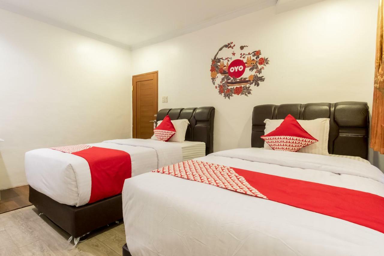 Oyo 619 Naufal Guest House Syariah Medan Exterior photo